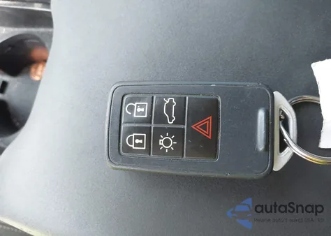 2014 Volvo S60 from USA, damaged, VIN YV1612FSXE2296582